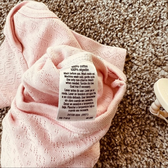 Gerber | Eyelet Onesie & Hat Set - Picture 5 of 5